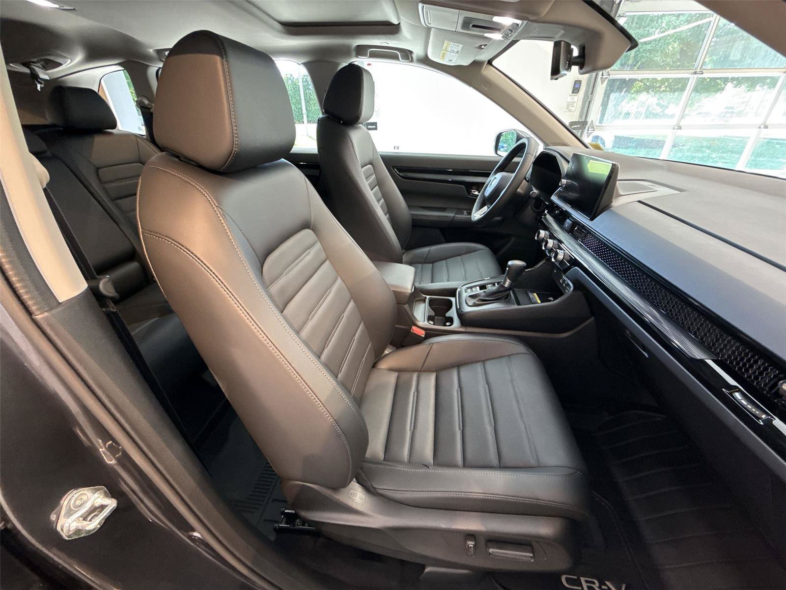 Used 2025 Honda CR-V EX-L image 26