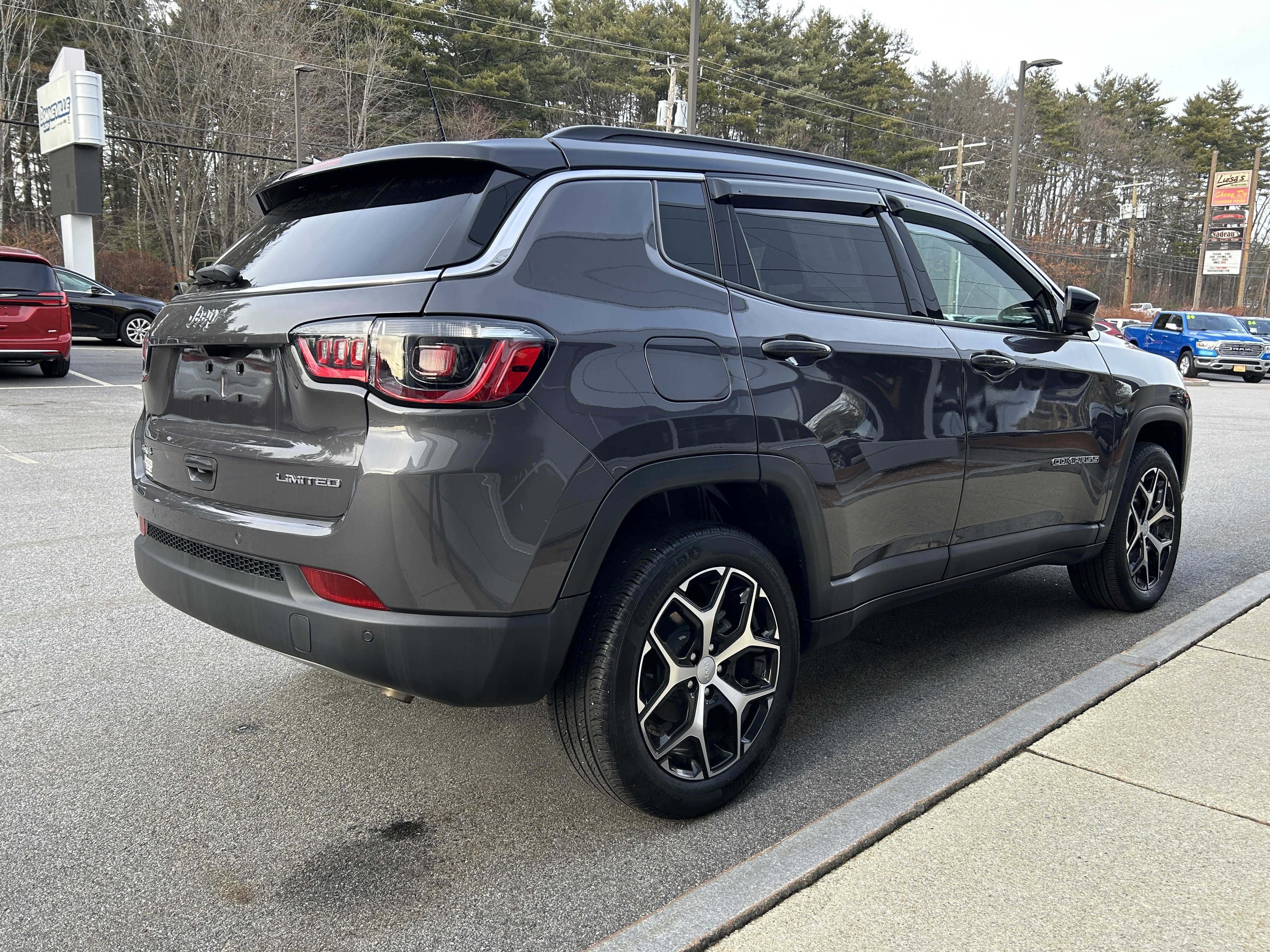 Certified 2024 Jeep Compass Limited AWD/4WD image 10