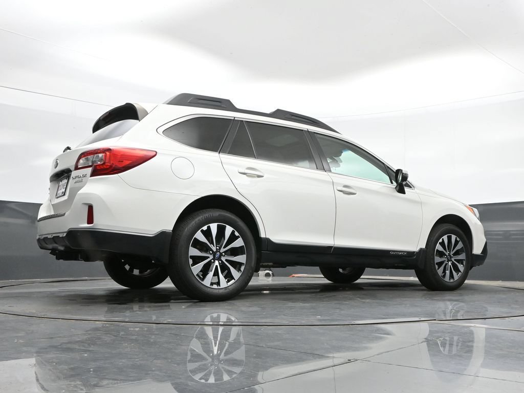 Used 2017 Subaru Outback 2.5i Limited AWD/4WD image 39