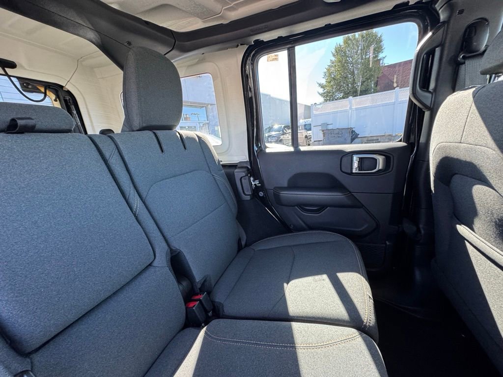 Certified 2025 Jeep Wrangler Unlimited Sahara image 21