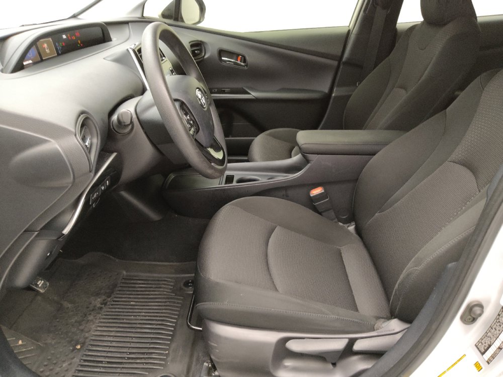 Used 2021 Toyota Prius LE FWD image 17