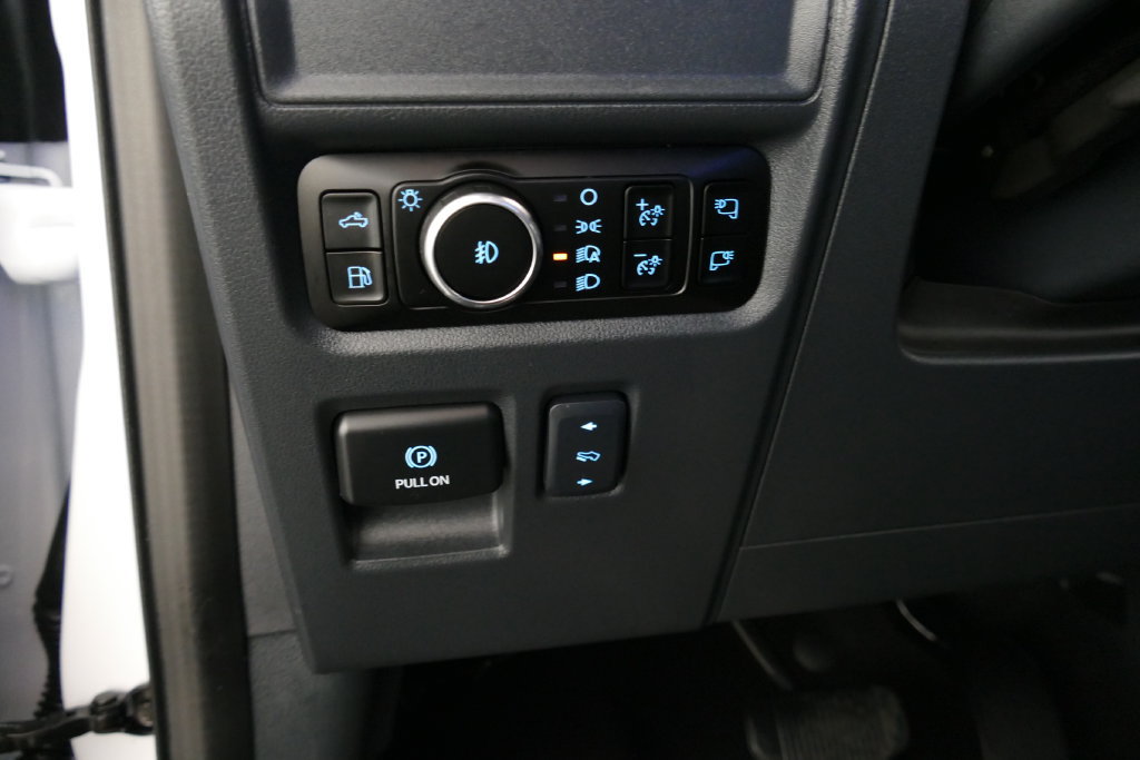 Used 2025 Ford F150 Lariat w/ Equipment Group 501A Mid AWD/4WD image 13