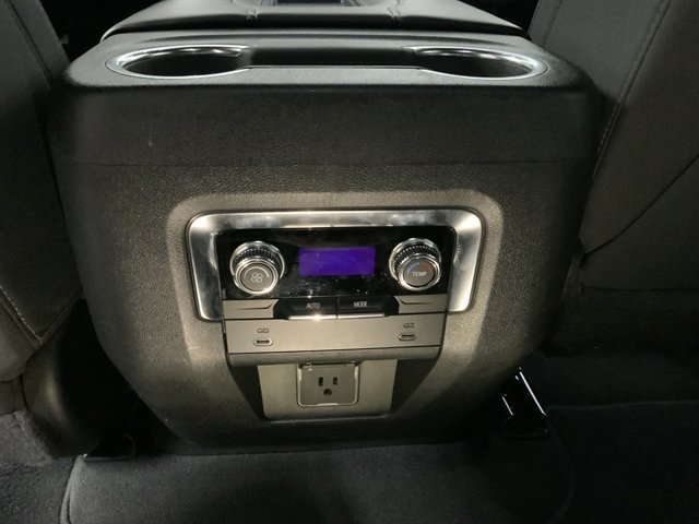 Used 2022 GMC Yukon XL SLE w/ Max Trailering Package image 18