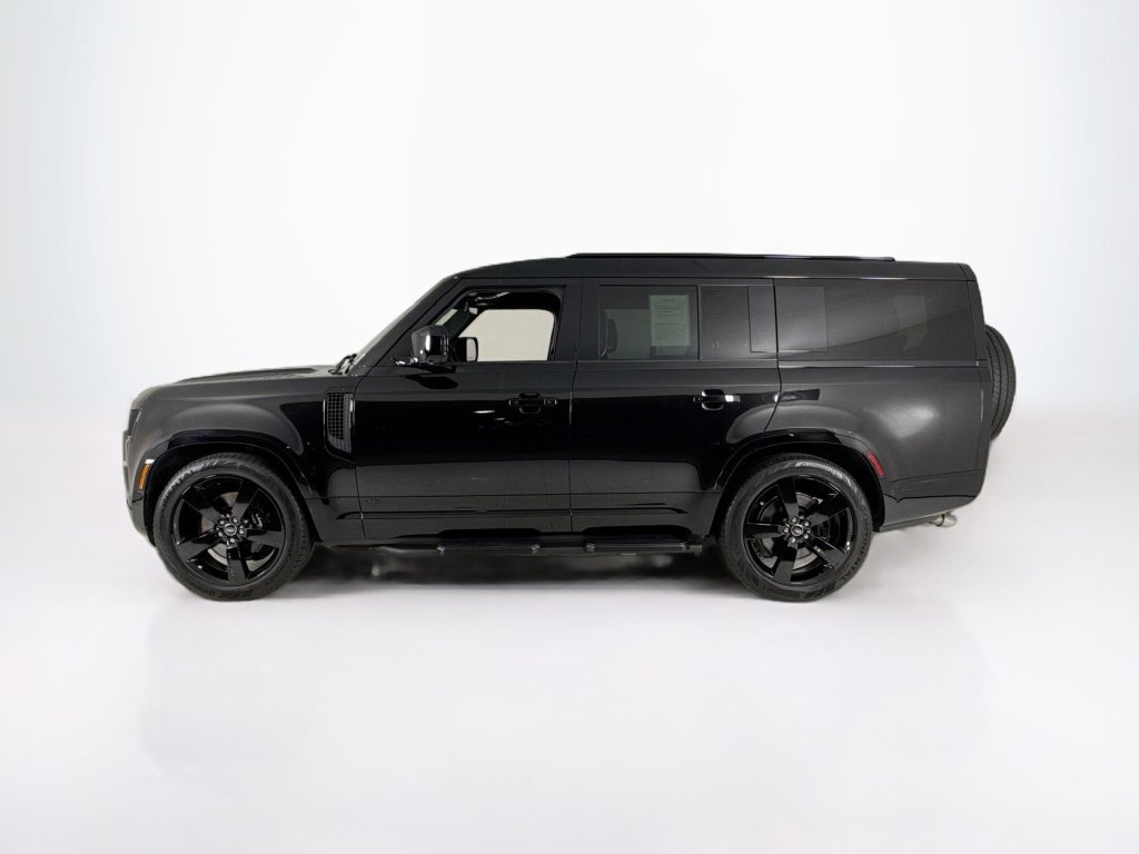 Used 2025 Land Rover Defender 130 V8 AWD/4WD image 2