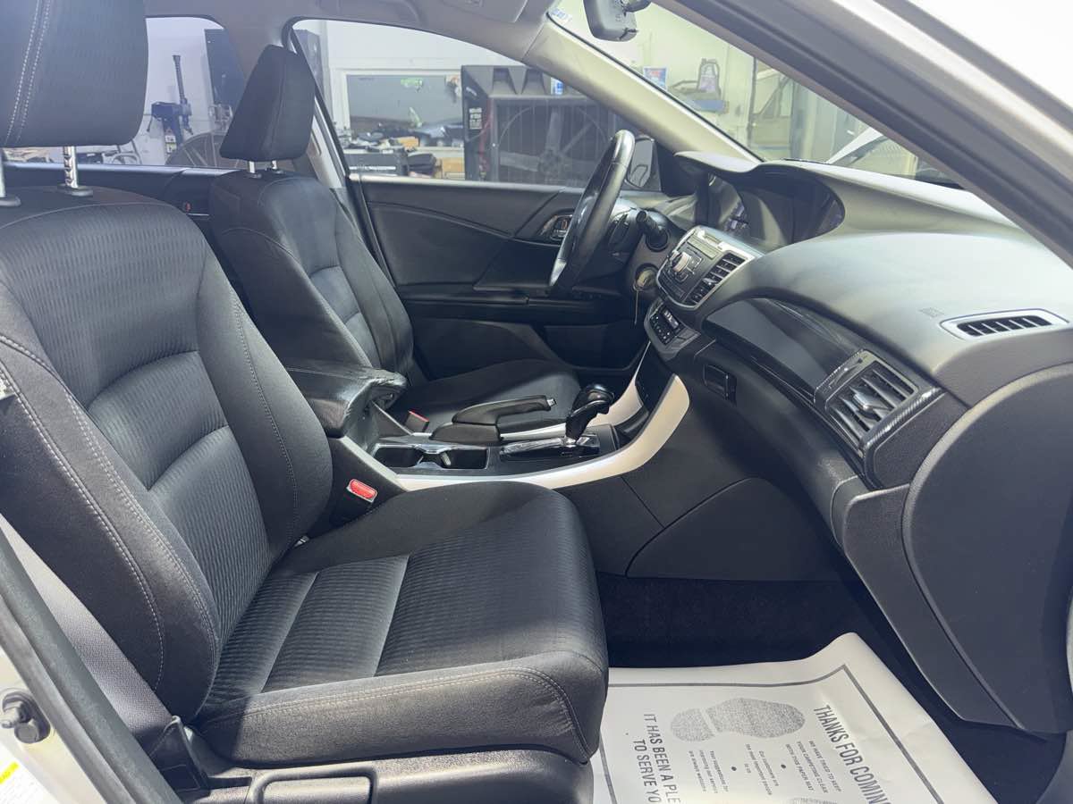 Used 2014 Honda Accord Sport image 26