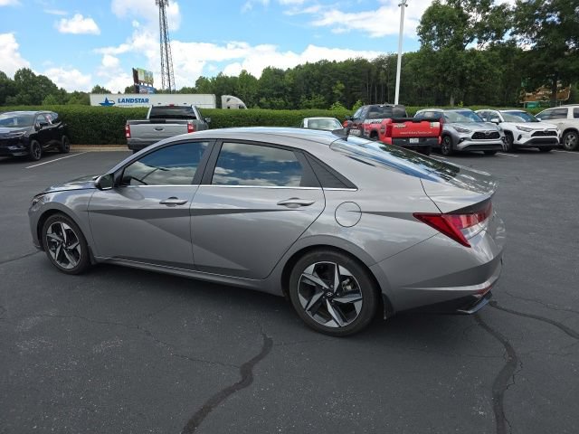 Used 2023 Hyundai Elantra Limited FWD image 8