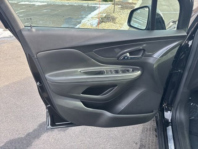 Used 2022 Buick Encore Preferred w/ Safety Package II image 17