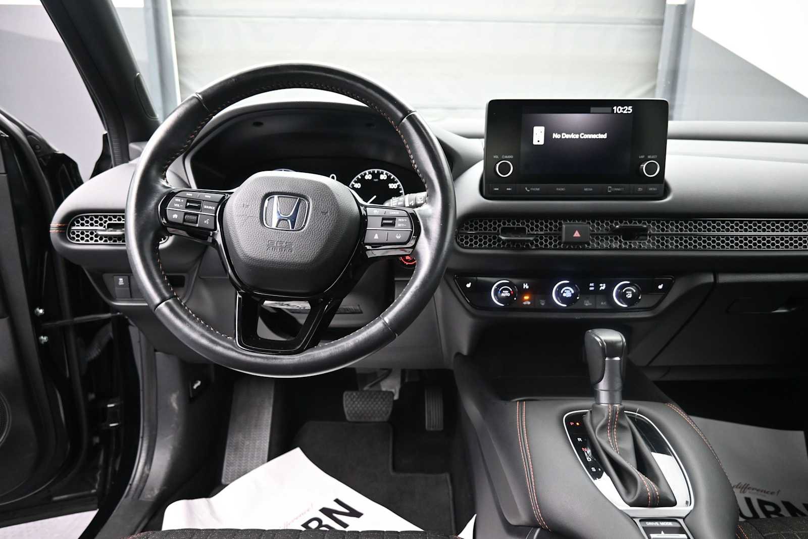 Used 2024 Honda HR-V Sport image 11