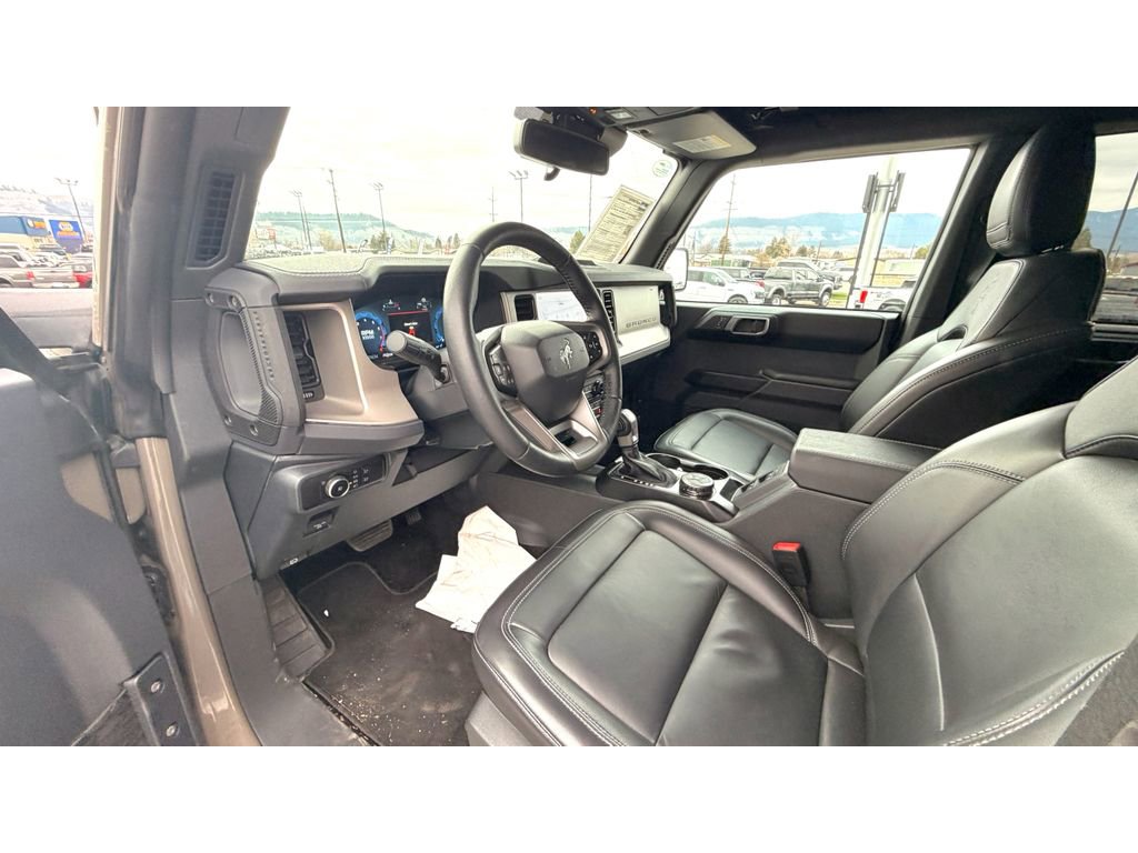 Used 2025 Ford Bronco Outer Banks image 15