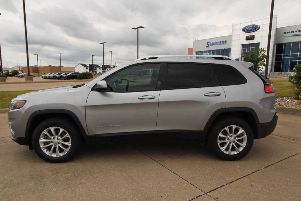 Used 2020 Jeep Cherokee Latitude w/ Cold Weather Group AWD/4WD image 16