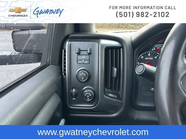 Used 2015 Chevrolet Silverado 2500 LT w/ LT Convenience Package image 19