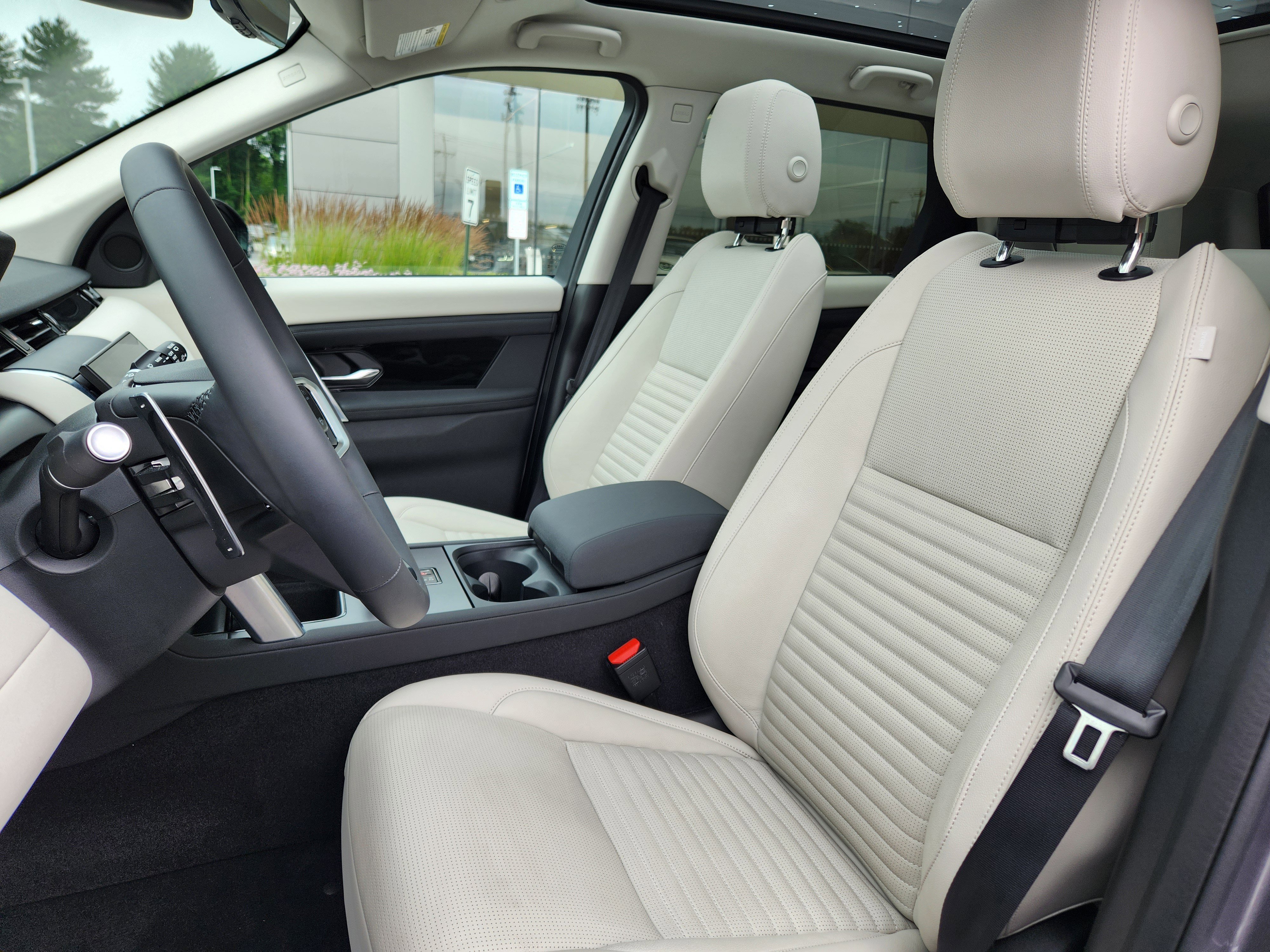 Certified 2025 Land Rover Discovery Sport S image 10