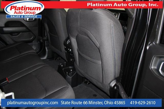 Used 2019 Jeep Wrangler Unlimited Sahara w/ Safety Group AWD/4WD image 33