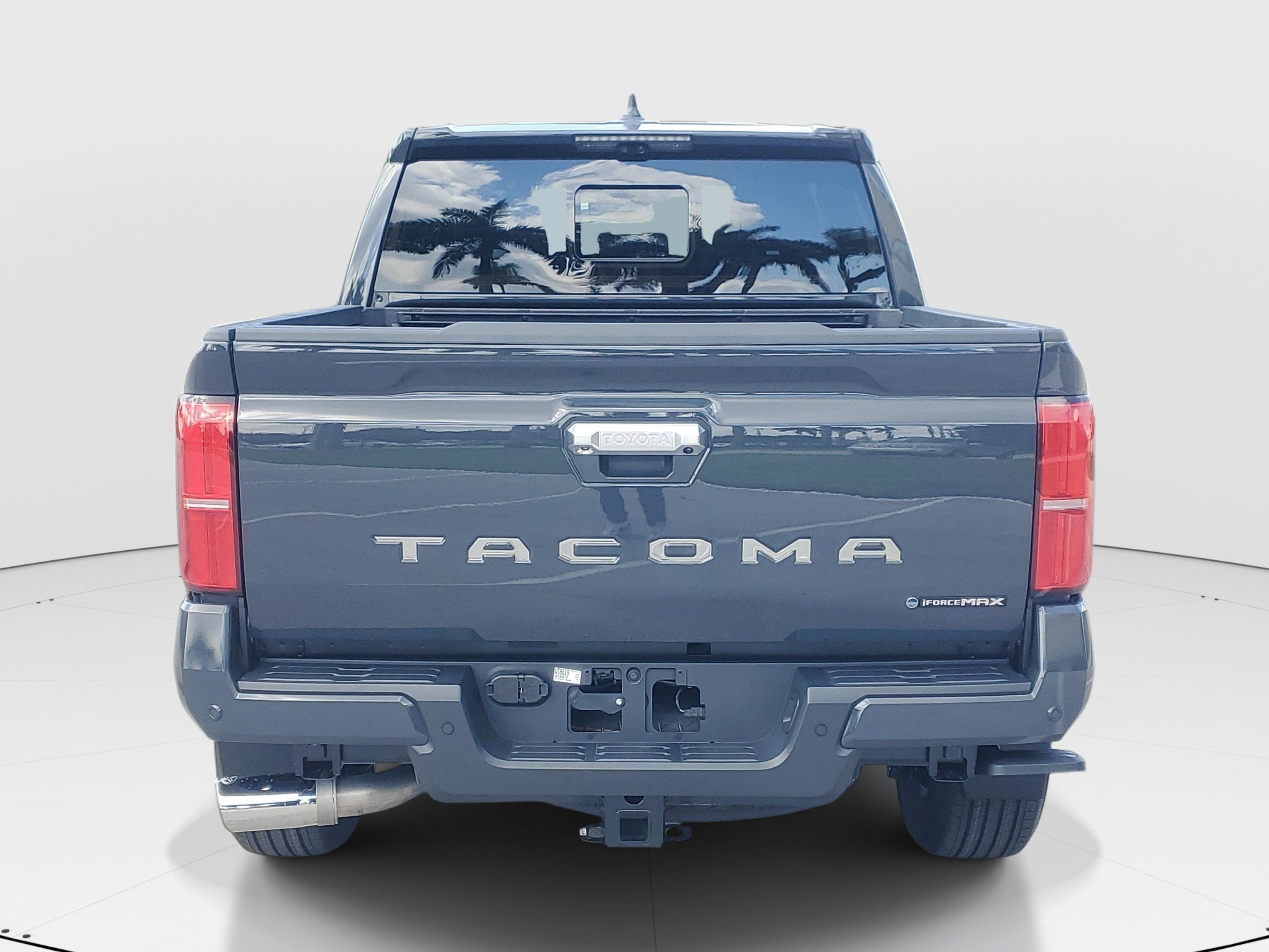 Used 2026 Toyota Tacoma Limited AWD/4WD image 4
