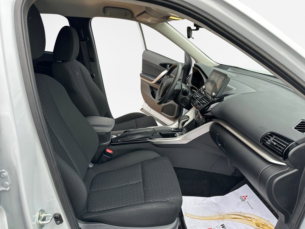 Used 2025 Mitsubishi Eclipse Cross LE image 26