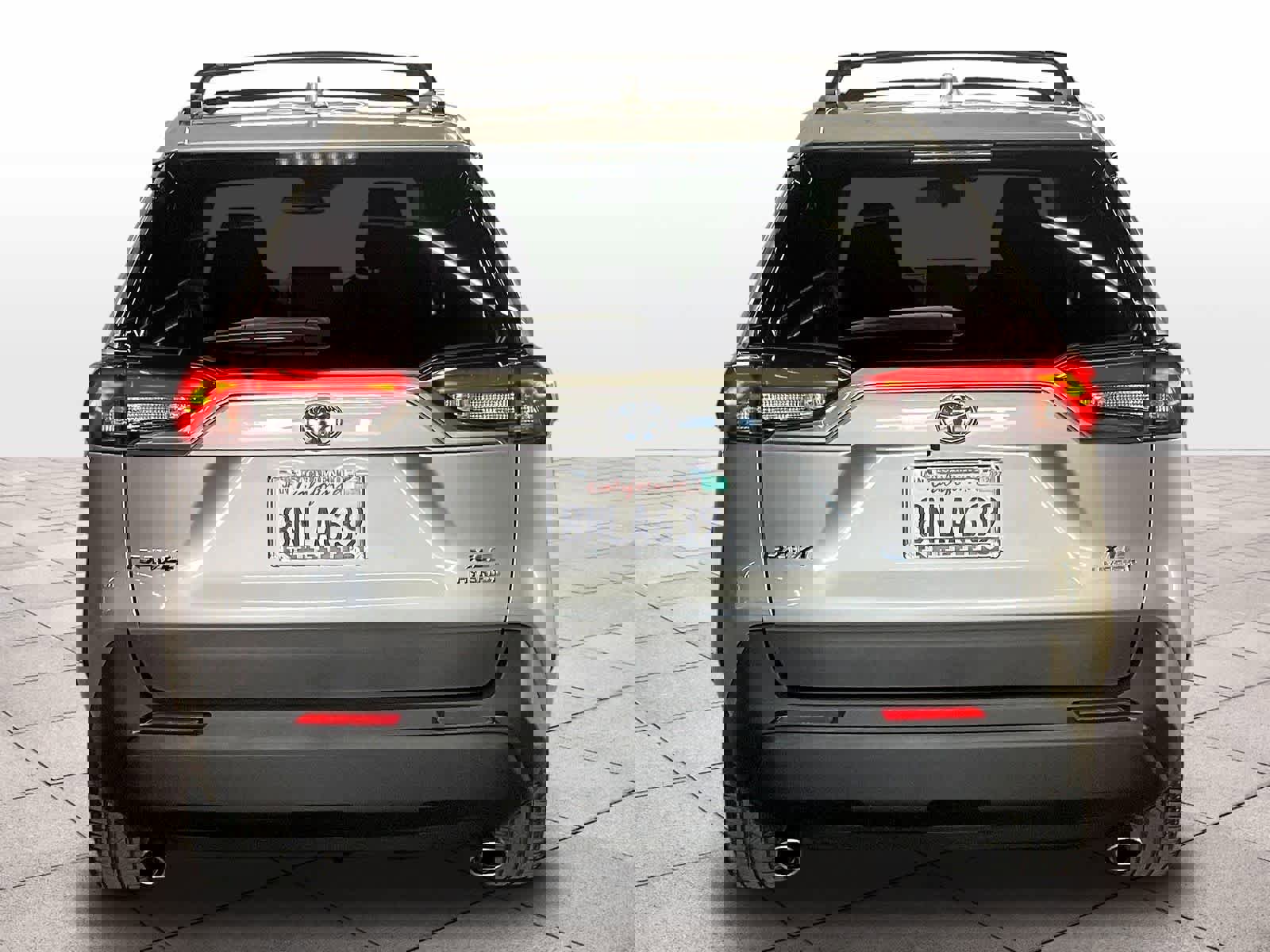 Used 2020 Toyota RAV4 XLE w/ Convenience Package image 6