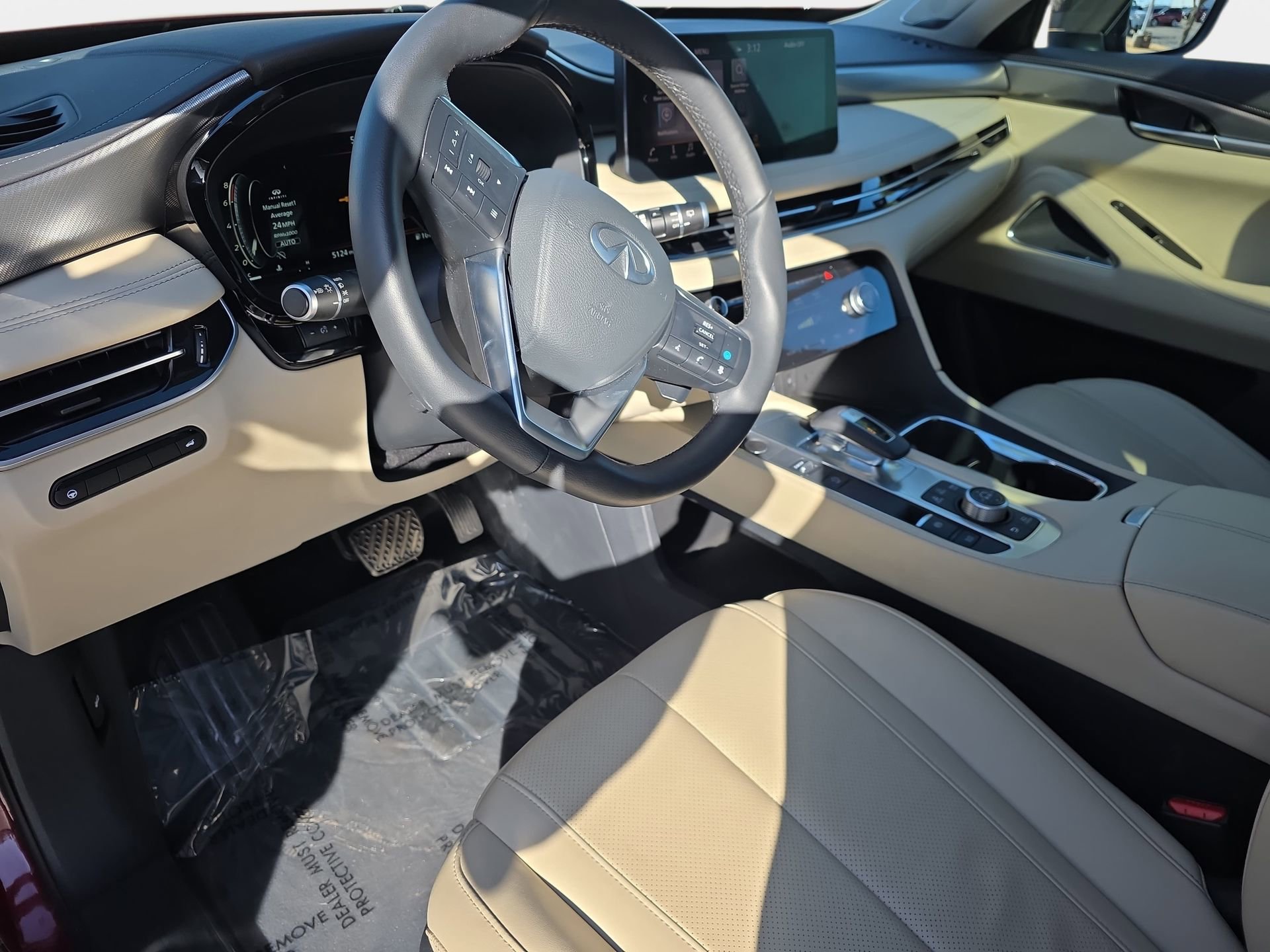 Used 2025 INFINITI QX60 Luxe w/ Cargo Package image 16