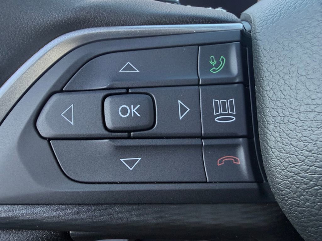 New 2025 Jeep Grand Cherokee Laredo X w/ Luxury Tech Group I image 19