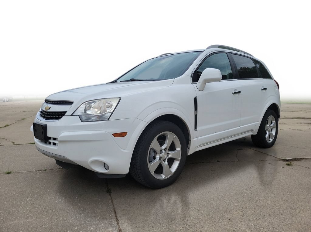 Used 2013 Chevrolet Captiva Sport LTZ FWD image 2