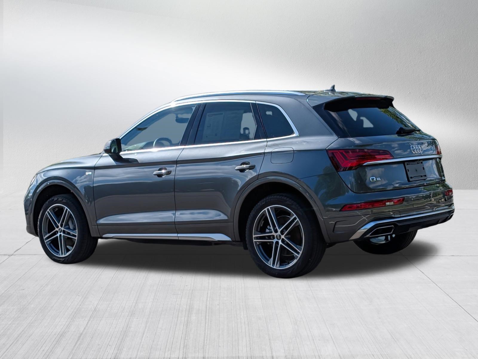 Used 2023 Audi Q5 e Premium Plus w/ Premium Plus Package AWD/4WD image 5