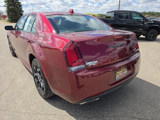 Used 2023 Chrysler 300 Touring L w/ Popular Equipment Group AWD/4WD image 3