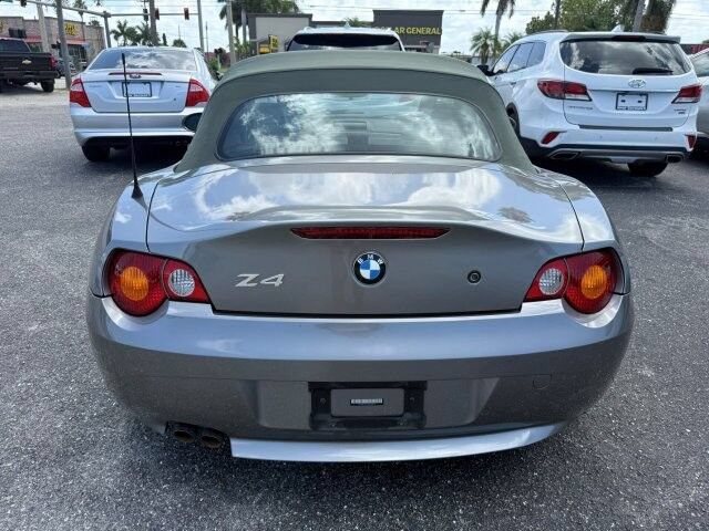 Used 2004 BMW Z4 2.5i RWD image 4