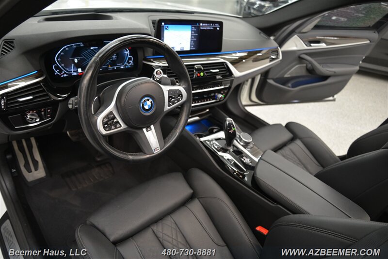 Used 2023 BMW 530e w/ M Sport Package RWD image 14