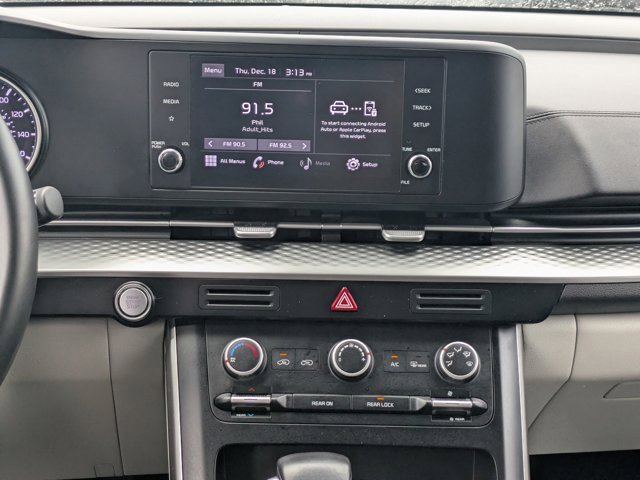 Used 2022 Kia Carnival LX image 16