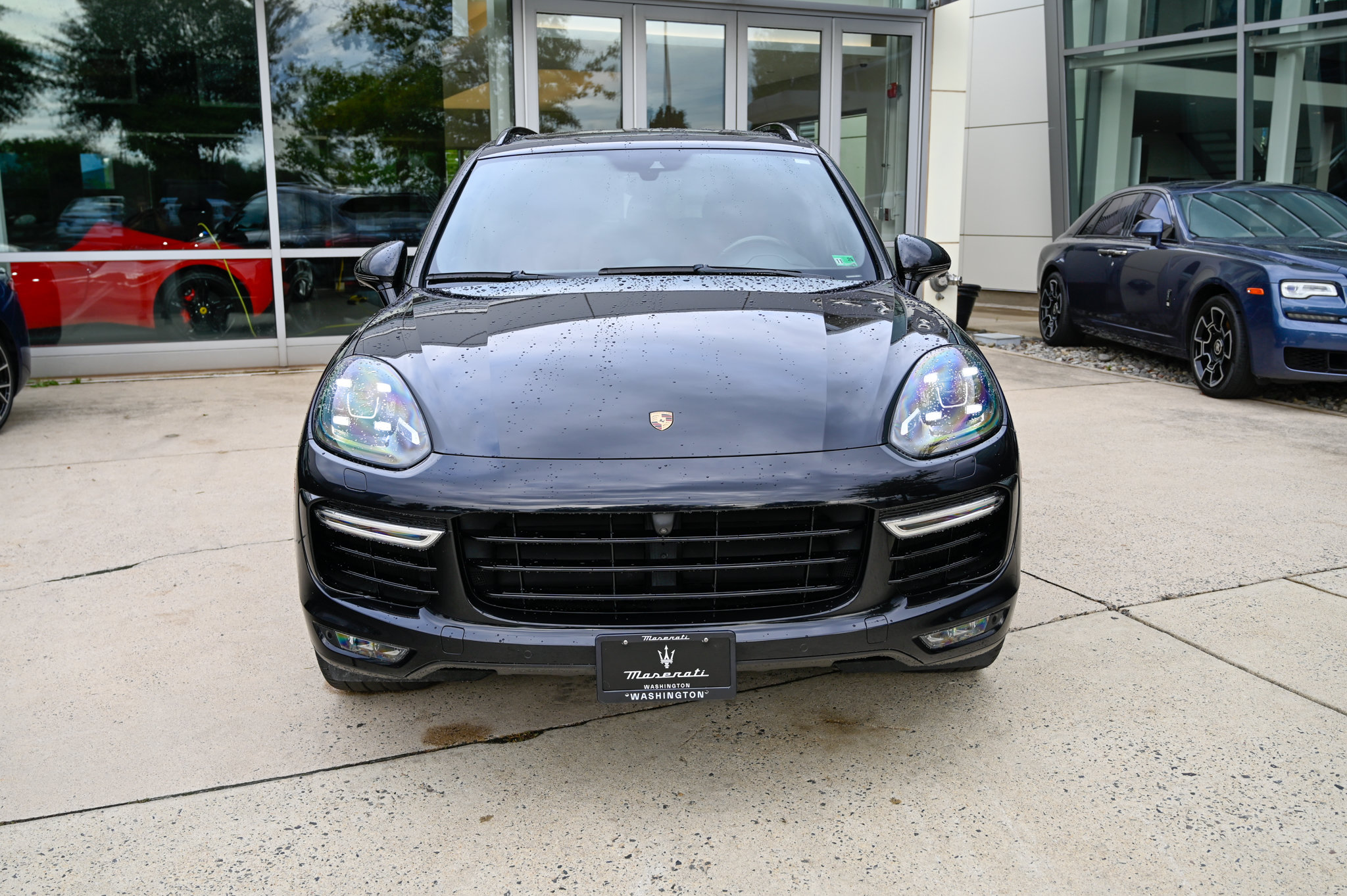 Used 2016 Porsche Cayenne Turbo S AWD/4WD image 2