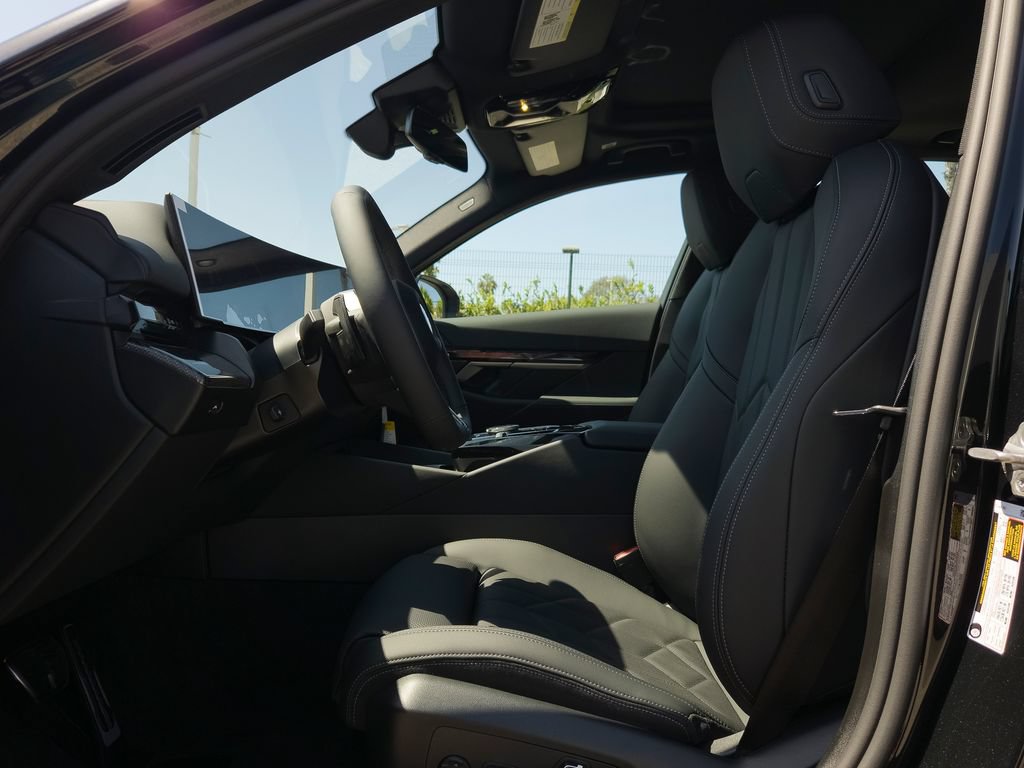 New 2027 BMW 530i w/ M Sport Package RWD image 7