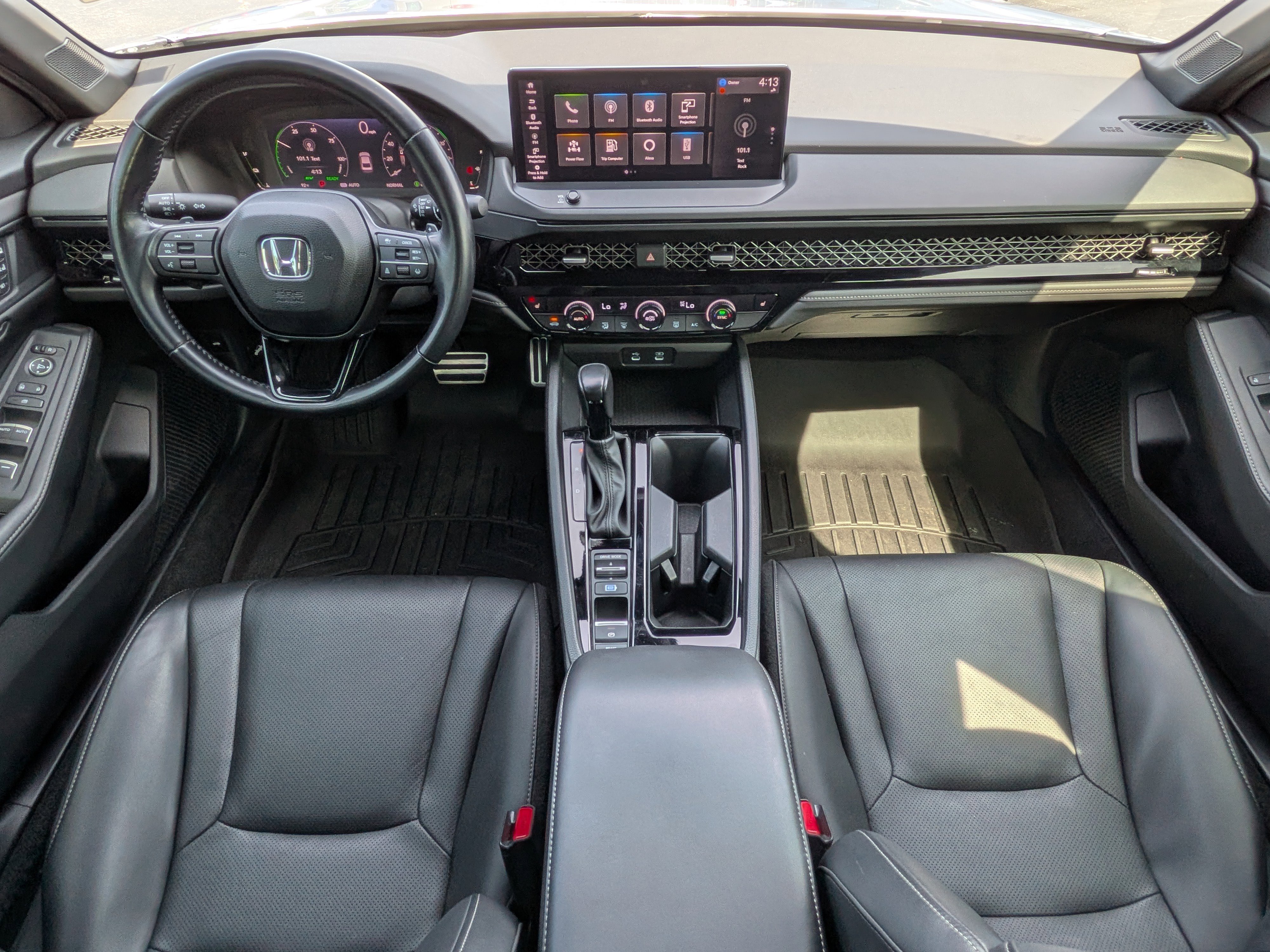Used 2024 Honda Accord Sport image 13
