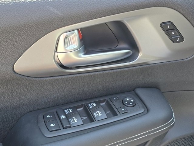 New 2026 Chrysler Pacifica Select image 29