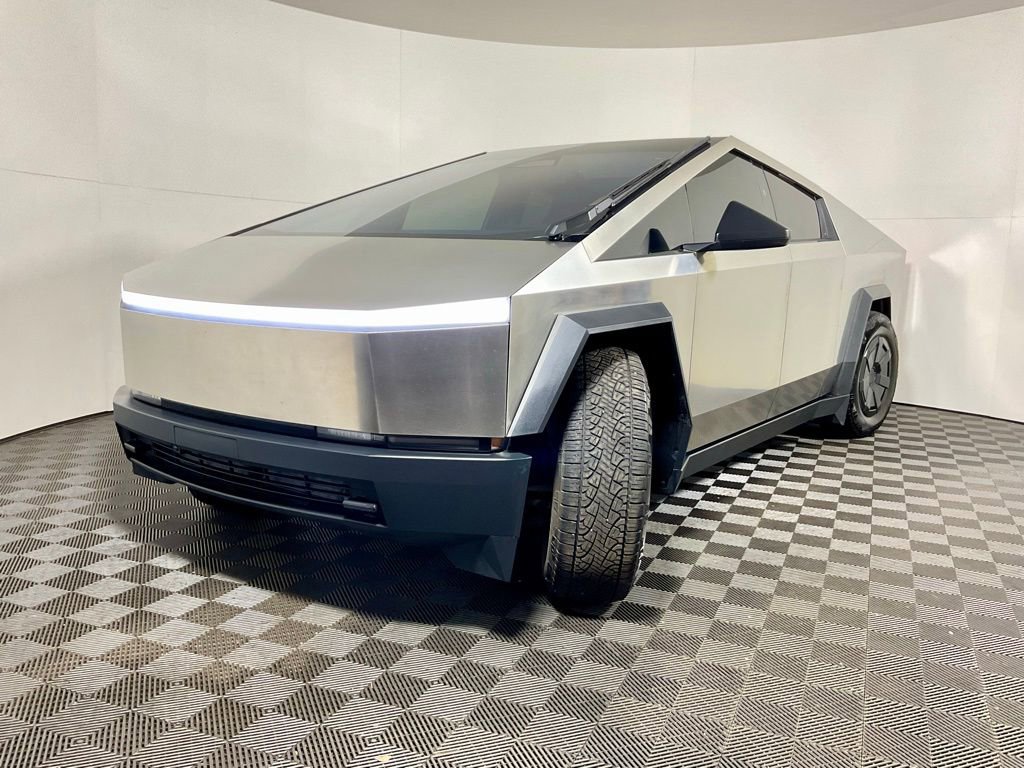 Used 2024 Tesla Cybertruck AWD Crew Cab image 10