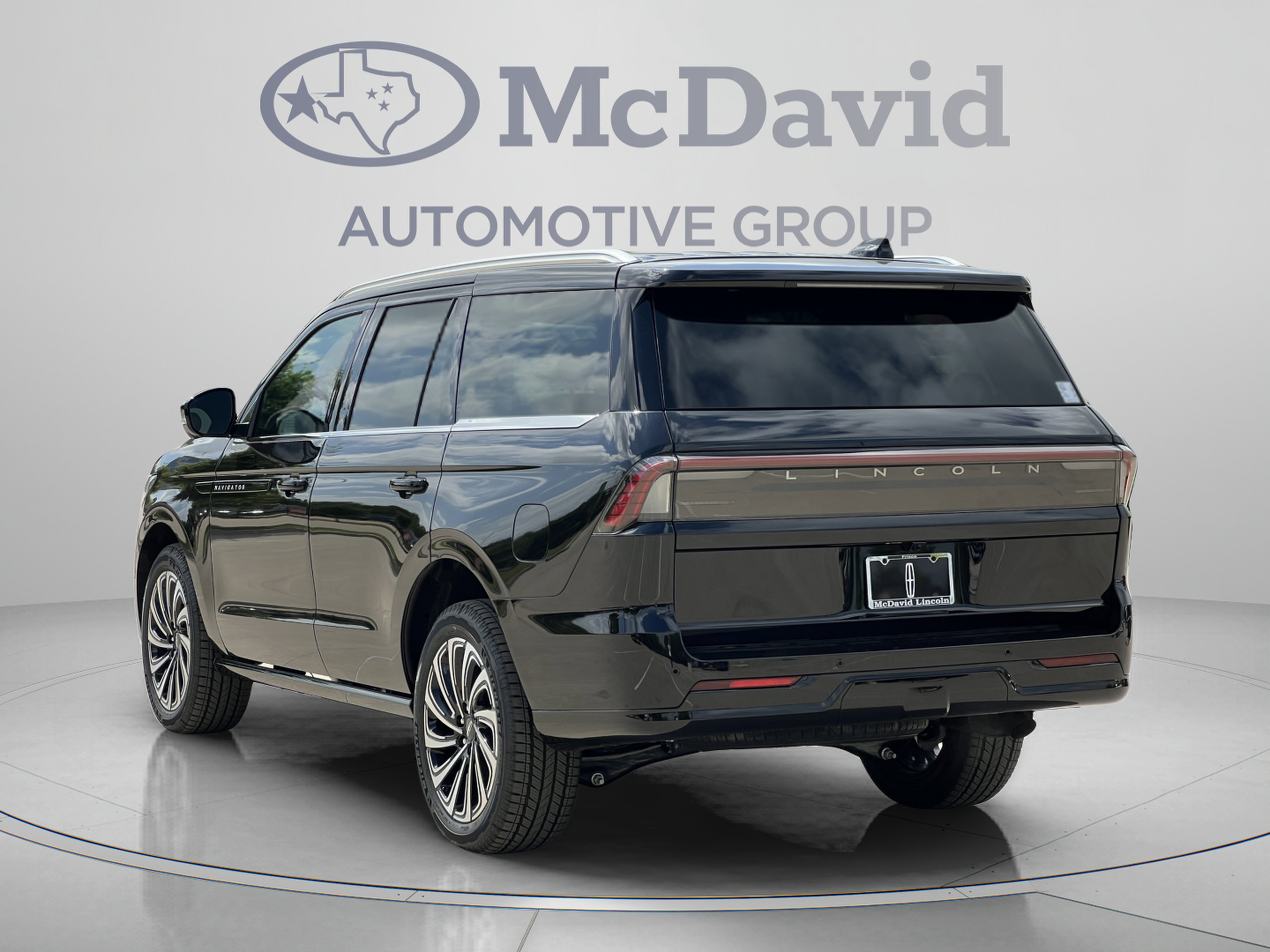 New 2026 Lincoln Navigator Black Label AWD/4WD image 5