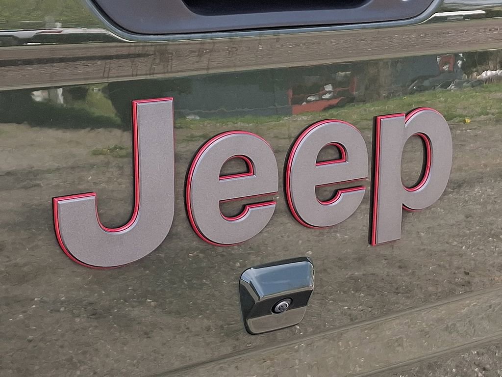 Used 2023 Jeep Gladiator Rubicon w/ Cold Weather Group AWD/4WD image 30