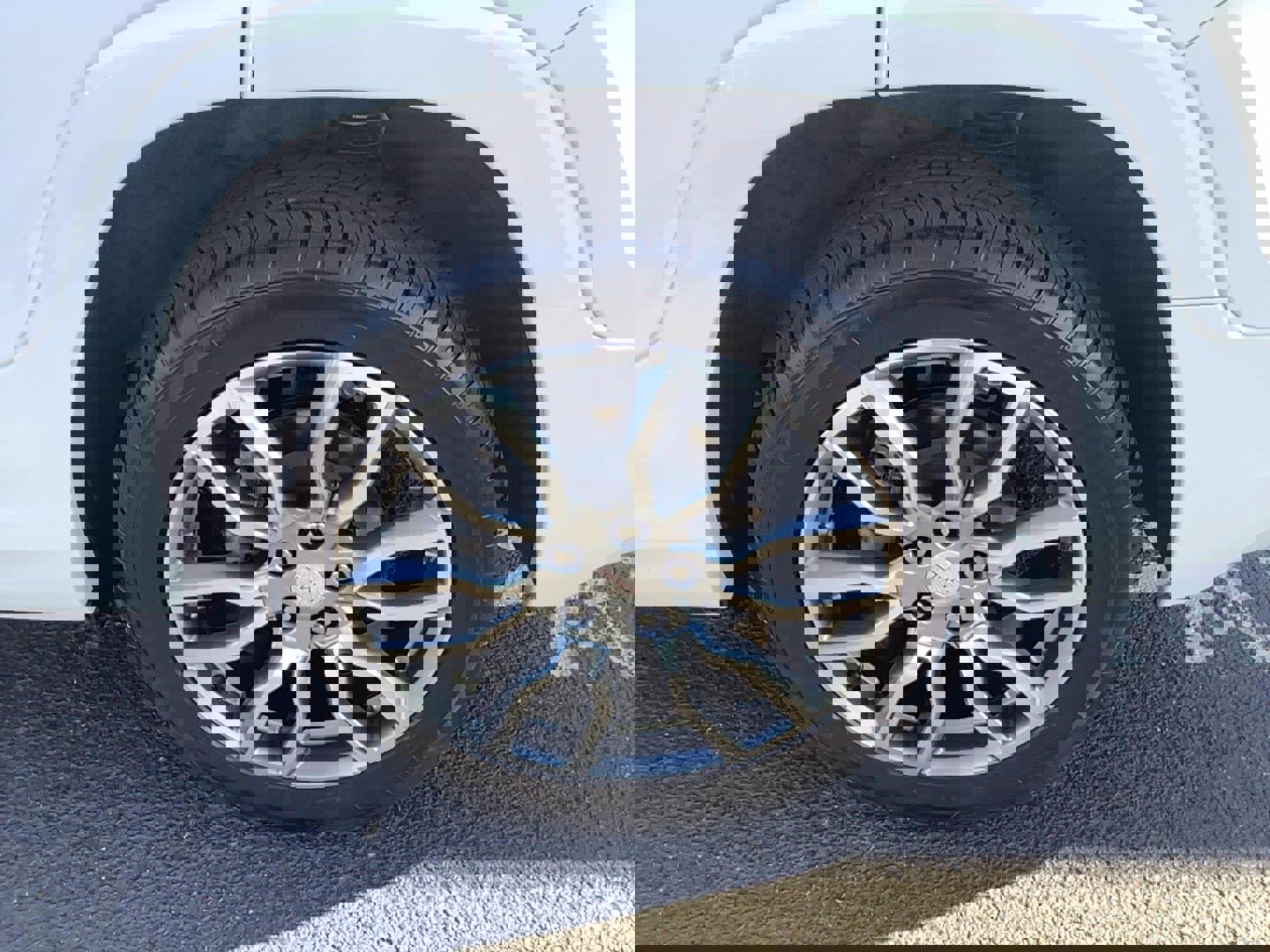 Used 2023 GMC Terrain Denali image 9