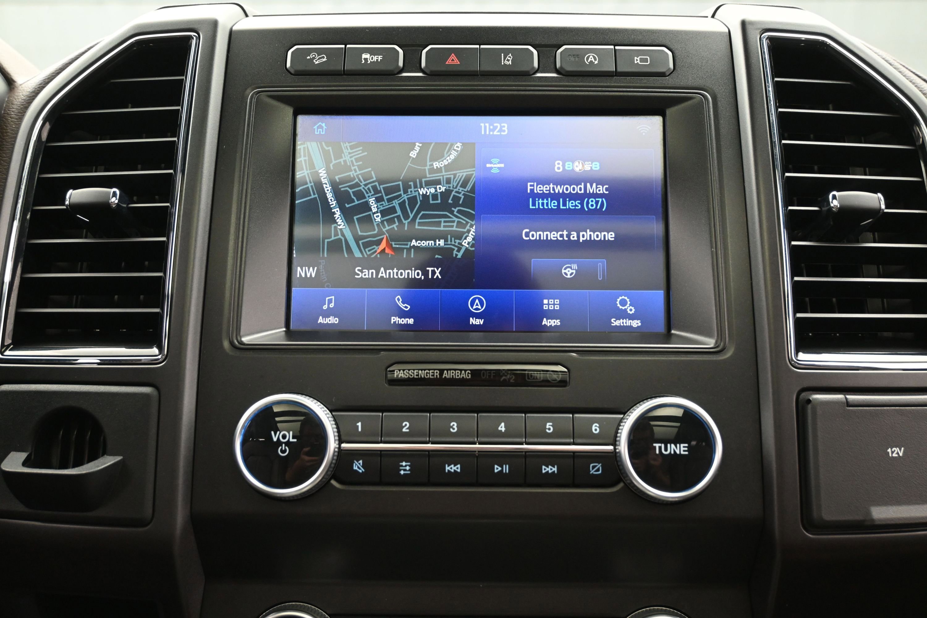 Used 2021 Ford Expedition King Ranch w/ Cargo Package AWD/4WD image 29