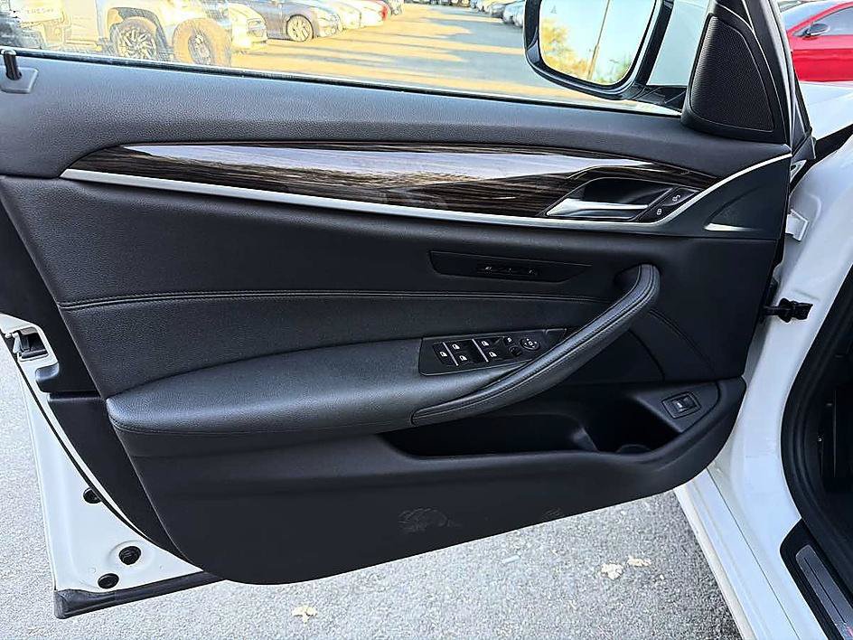 Used 2019 BMW 530i RWD image 15