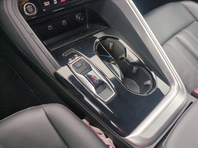 Used 2025 Audi Q5 Premium w/ Convenience Package image 18