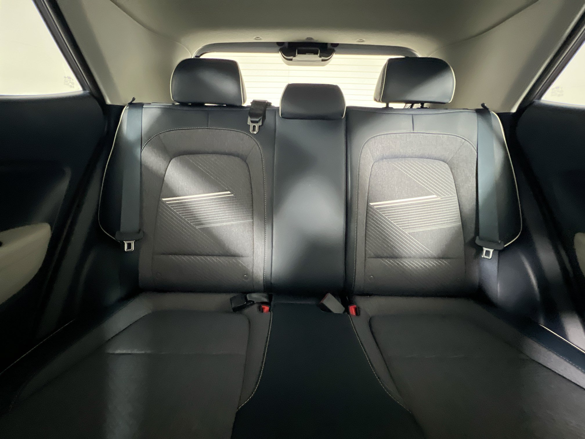 Used 2024 Hyundai Venue Limited FWD image 31