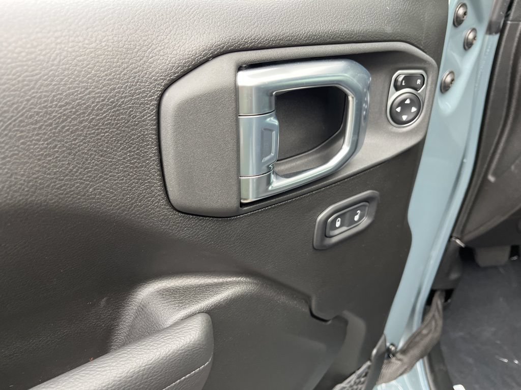 New 2026 Jeep Gladiator Sport AWD/4WD image 25