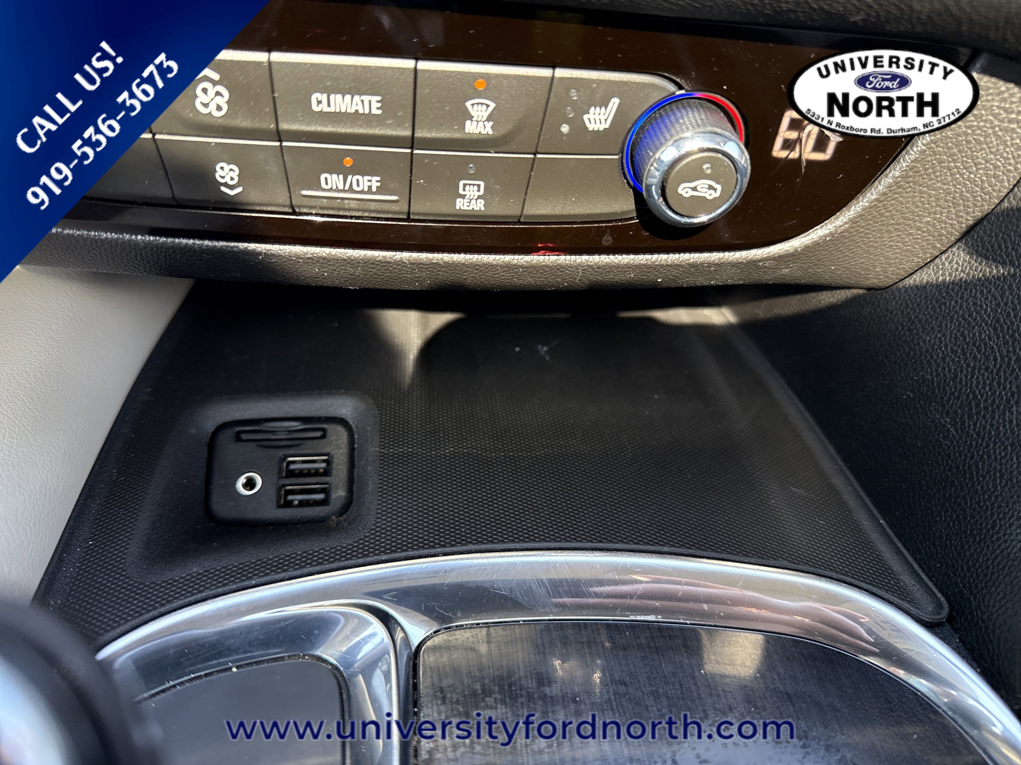 Used 2021 Buick Enclave Essence w/ Sound and Sites Package image 28