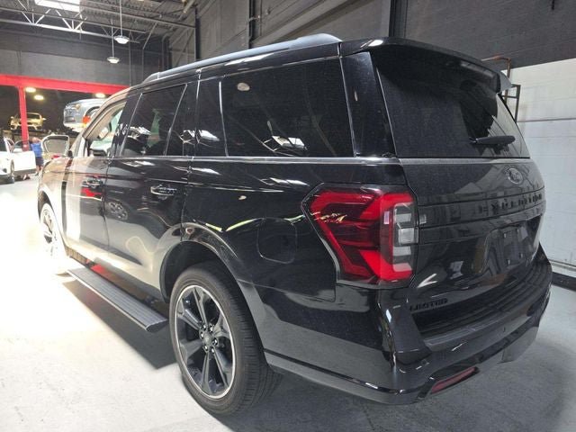 Used 2024 Ford Expedition Limited AWD/4WD image 4