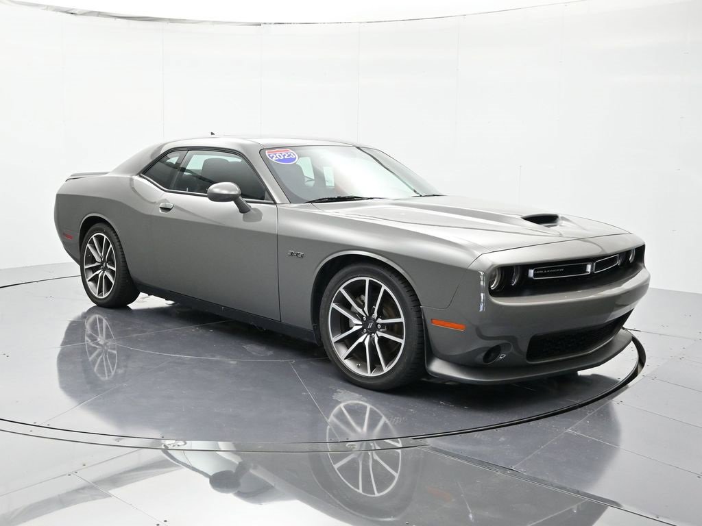 Used 2023 Dodge Challenger R/T image 3