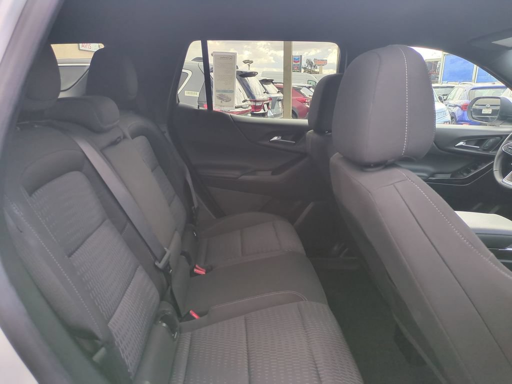 Used 2025 Chevrolet Equinox LT AWD/4WD image 28