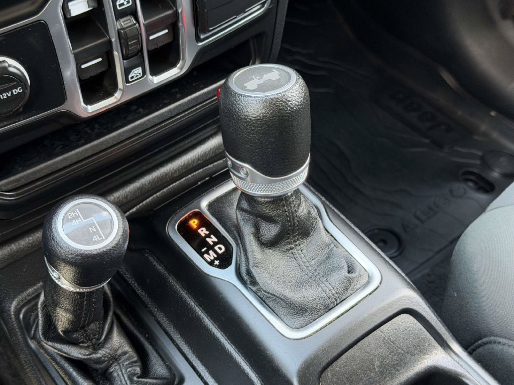 Used 2021 Jeep Wrangler Unlimited Sport AWD/4WD image 5