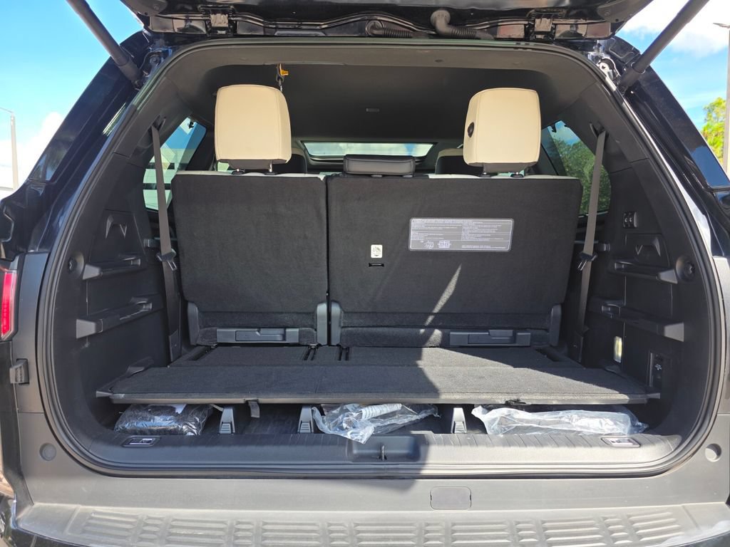 Used 2024 Toyota Sequoia Capstone AWD/4WD image 20