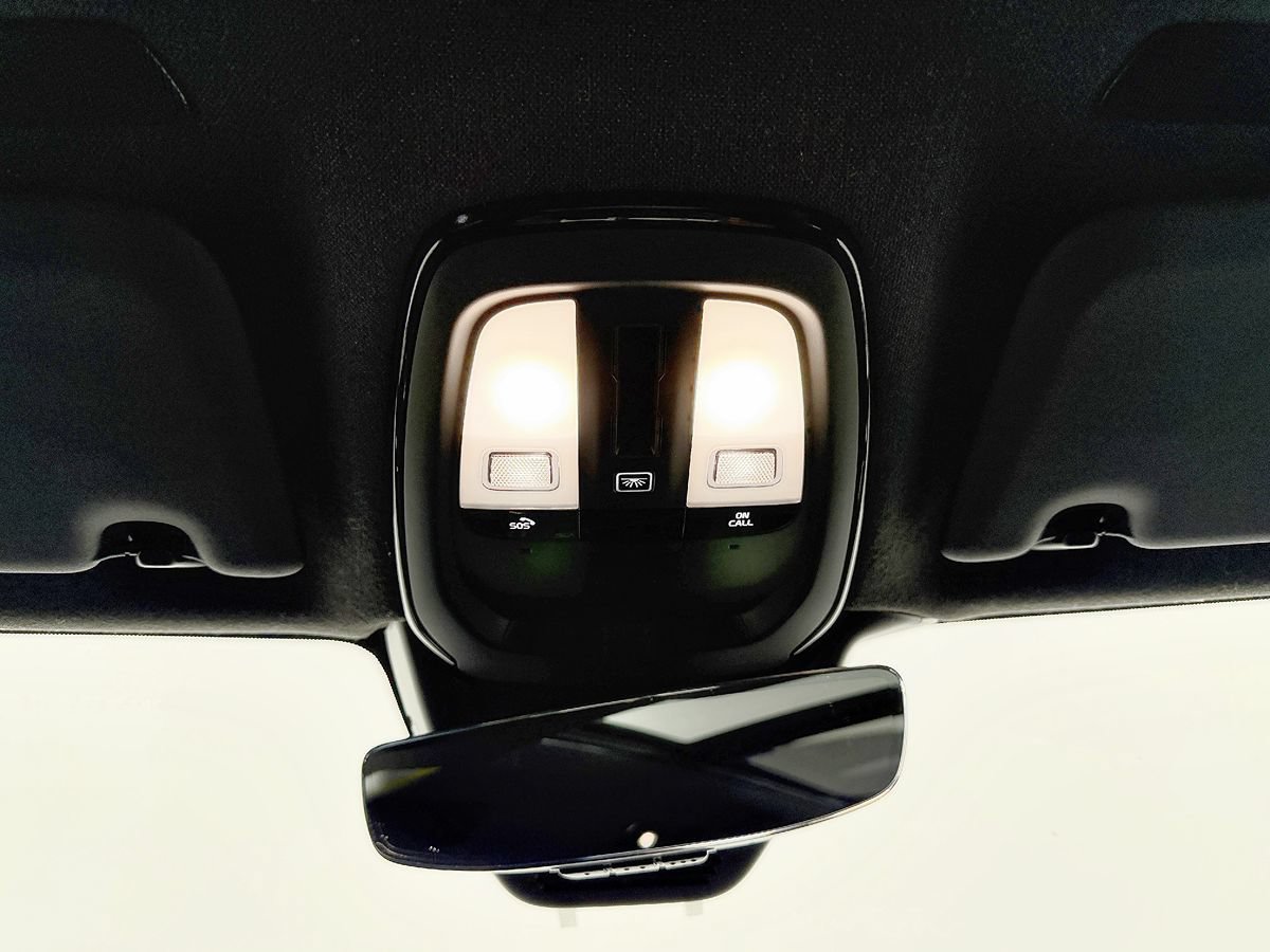 Used 2021 Volvo XC40 P8 Recharge w/ Advanced Package AWD/4WD image 55