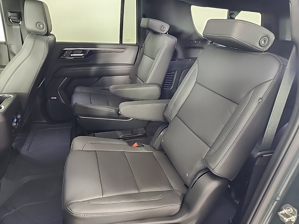 New 2026 Chevrolet Suburban Z71 w/ Comfort Package image 28