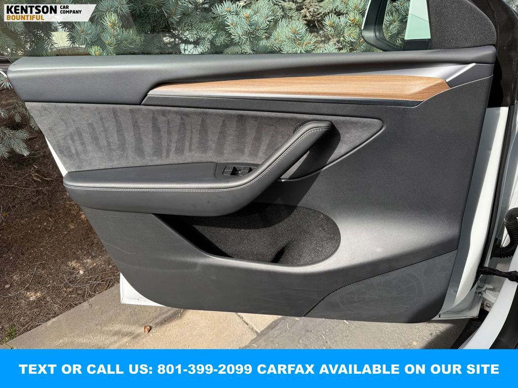 Used 2023 Tesla Model Y Long Range image 17